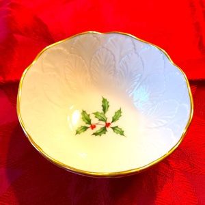 Lenox. Made in the USA small condiment bowl